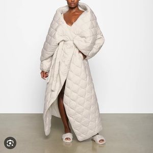 Skims Duvet Robe